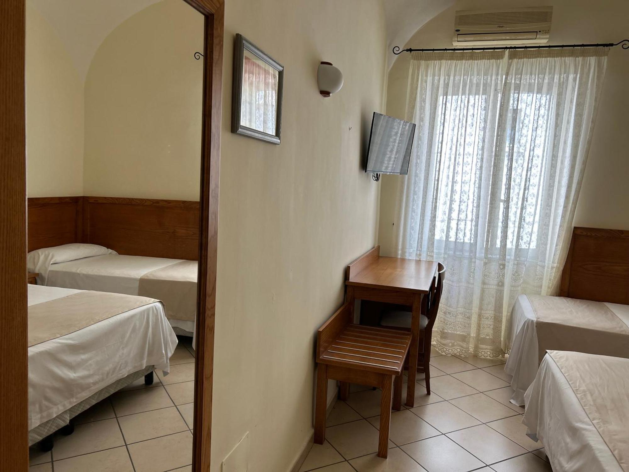 Hotel Da Raffaele Ischia Kamer foto